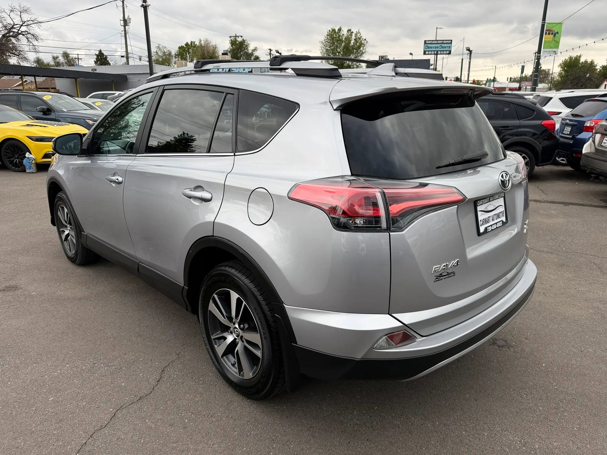 Used 2017 Toyota RAV4 XLE AWD/4WD image 7