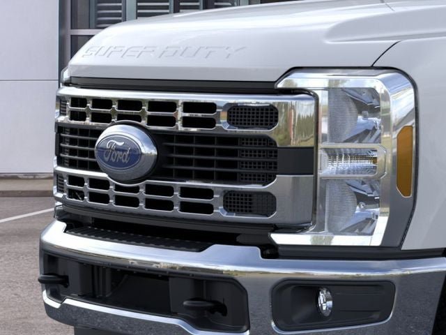 New 2026 Ford F350 XLT w/ FX4 Off-Road Package AWD/4WD image 17