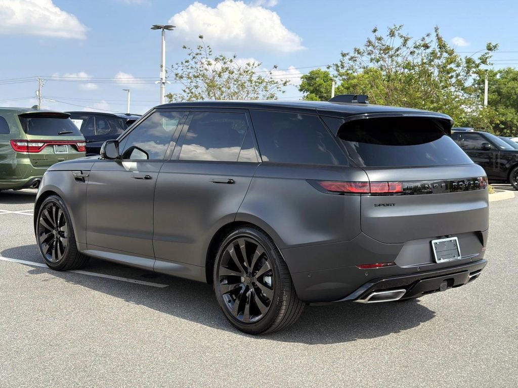 New 2026 Land Rover Range Rover Sport Dynamic SE image 3