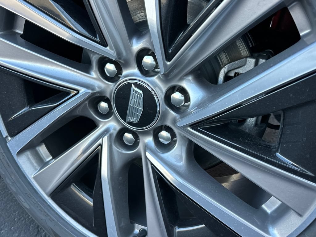 New 2026 Cadillac Vistiq Premium Luxury w/ LPO, Floor Liner Package AWD/4WD image 23