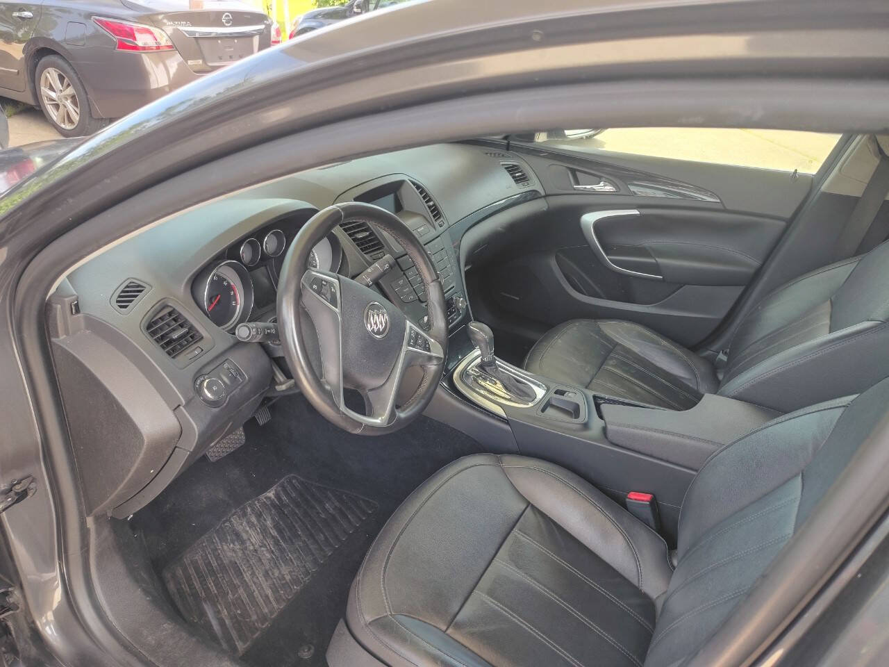 Used 2011 Buick Regal CXL Turbo w/ TO3 Preferred Equipment Group FWD image 5
