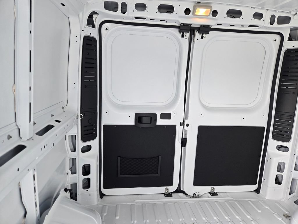 Used 2023 RAM ProMaster 2500 w/ Driver Convenience Group FWD image 11
