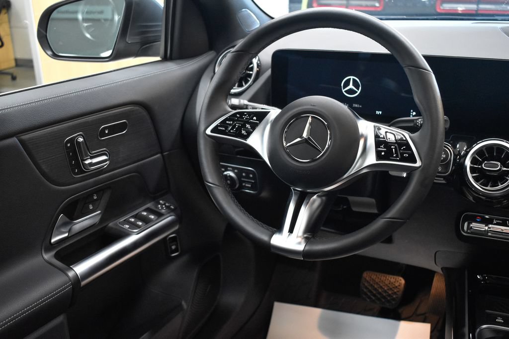 Certified 2026 Mercedes-Benz GLA 250 4MATIC image 18
