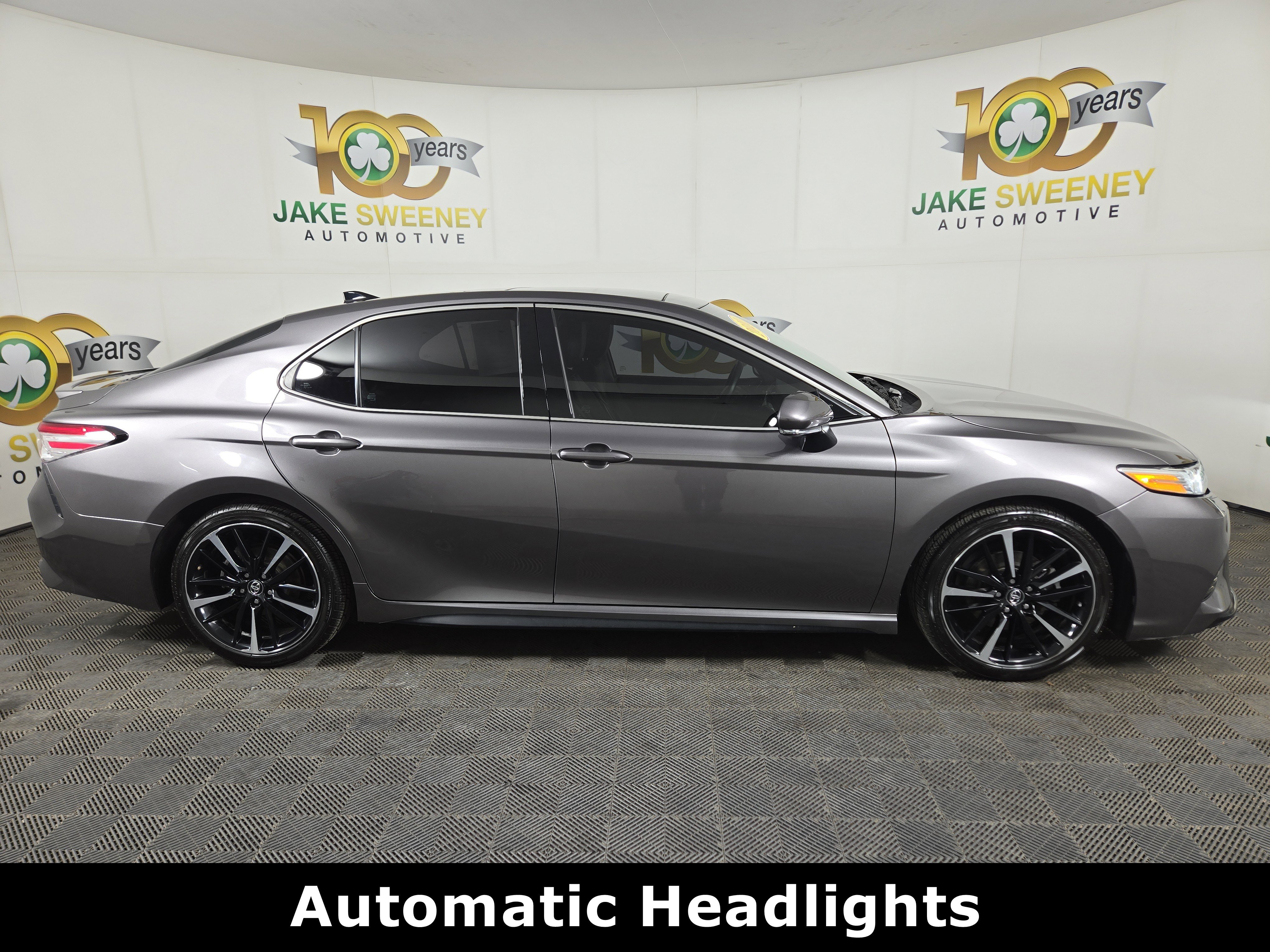 Used 2020 Toyota Camry XSE w/ Blackout Package image 10