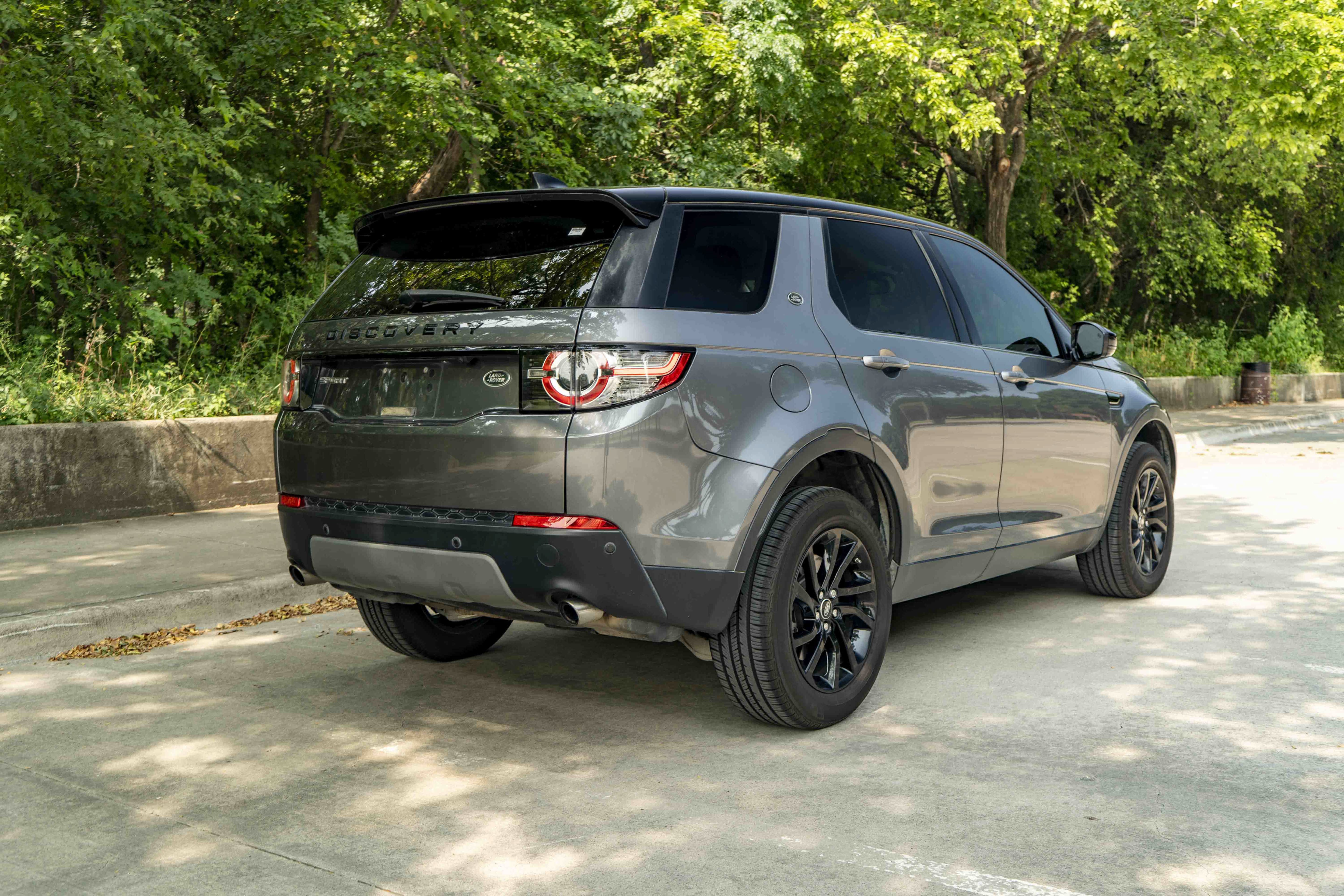 Used 2018 Land Rover Discovery Sport SE AWD/4WD image 9