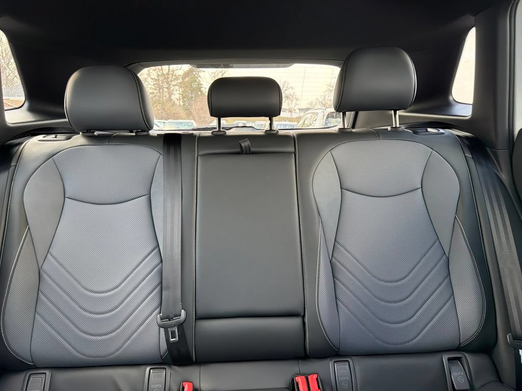 Used 2026 Volkswagen Tiguan SE R-Line AWD/4WD image 34