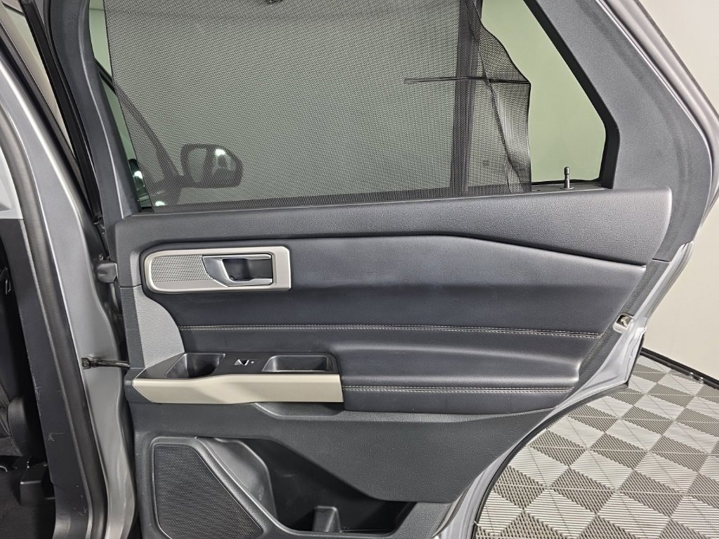 Used 2021 Ford Explorer Limited image 37