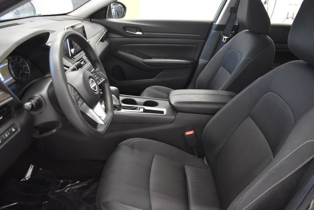 Used 2025 Nissan Altima 2.5 SV FWD image 22