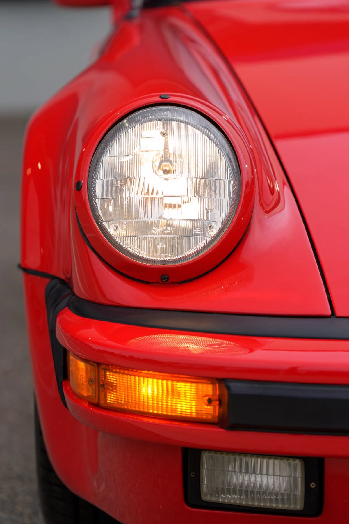 Used 1989 Porsche 911 Carrera RWD image 32