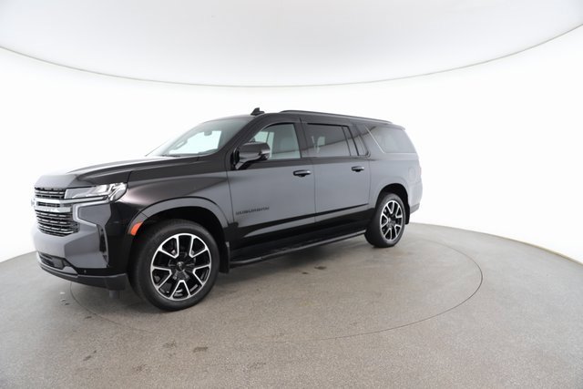 Used 2022 Chevrolet Suburban RST image 2