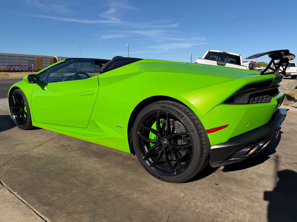 Used 2017 Lamborghini Huracan LP 610-4 image 3