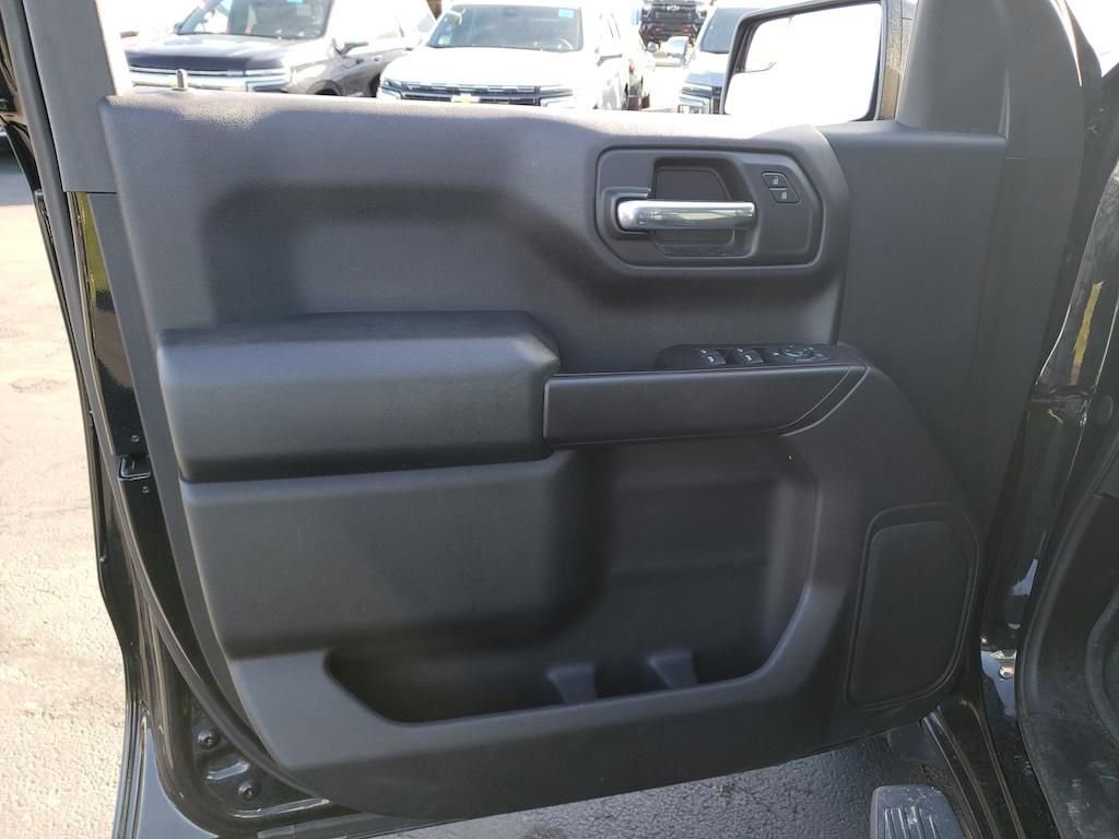 Used 2019 Chevrolet Silverado 1500 Custom w/ Custom Value Package image 15