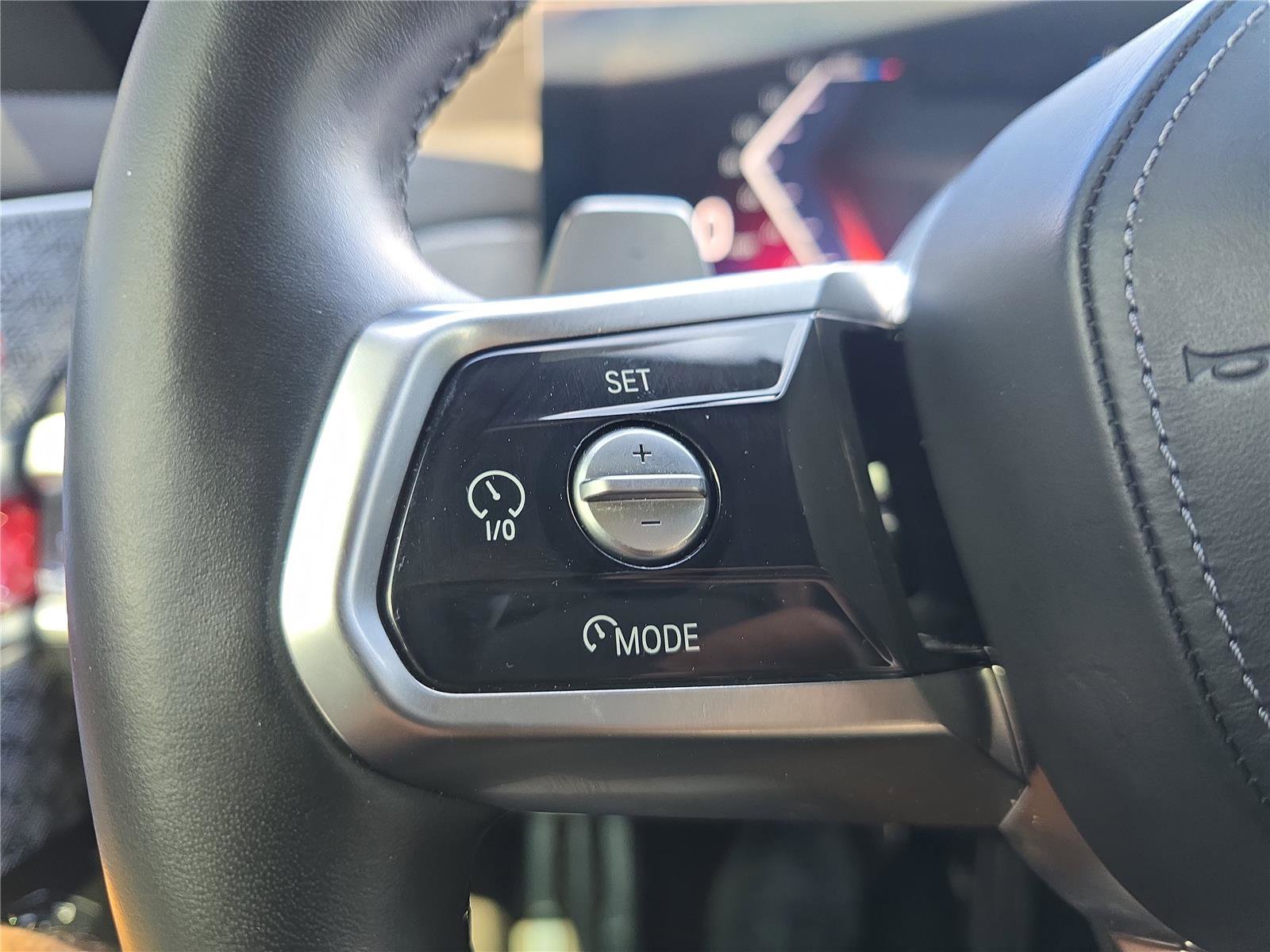 Used 2023 BMW 760i xDrive w/ Luxury Rear Seating Package image 24