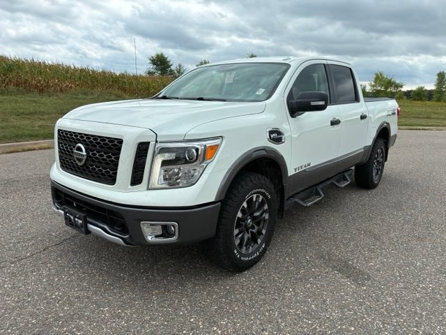 Used 2017 Nissan Titan PRO-4X AWD/4WD image 4