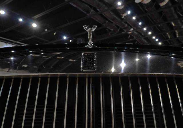 Used 2013 Rolls-Royce Ghost Extended Wheelbase RWD image 9