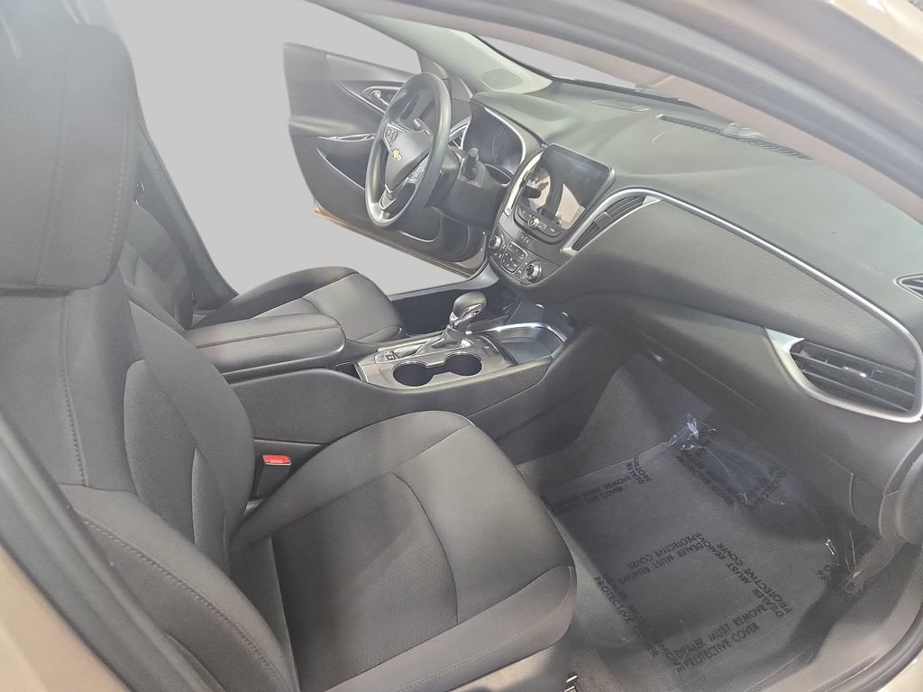 Used 2023 Chevrolet Malibu LT FWD image 12