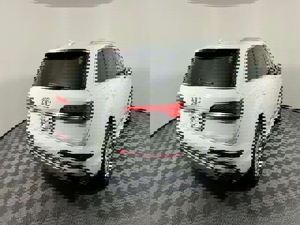 Used 2025 Audi Q7 3.0T Premium Plus image 3