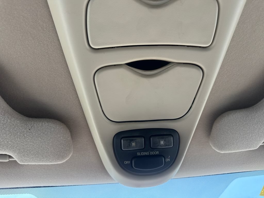 Used 2003 Ford Windstar SE FWD image 25