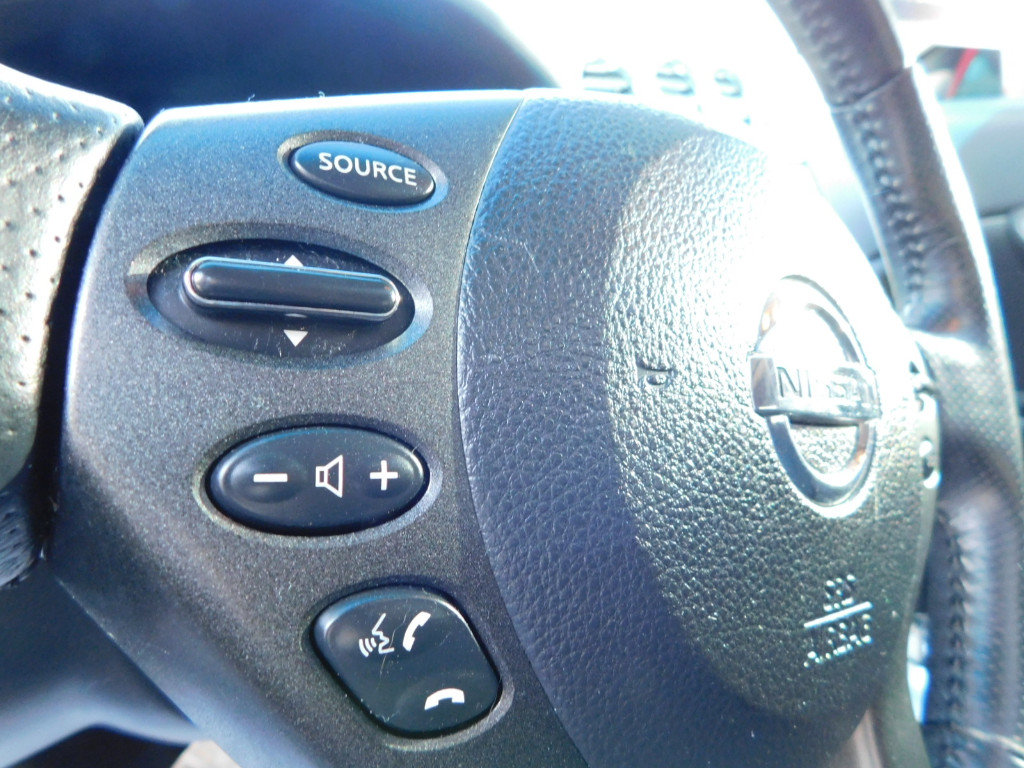 Used 2010 Nissan Altima 2.5 S w/ Premium Pkg FWD image 16
