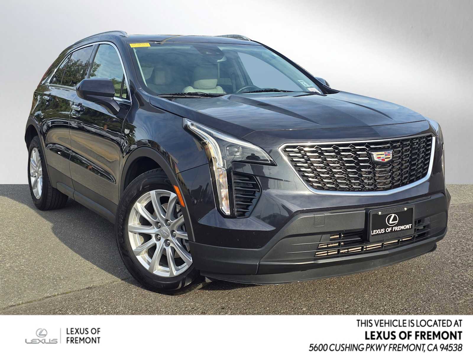 Used 2022 Cadillac XT4 Luxury w/ Cold Weather Package image 1
