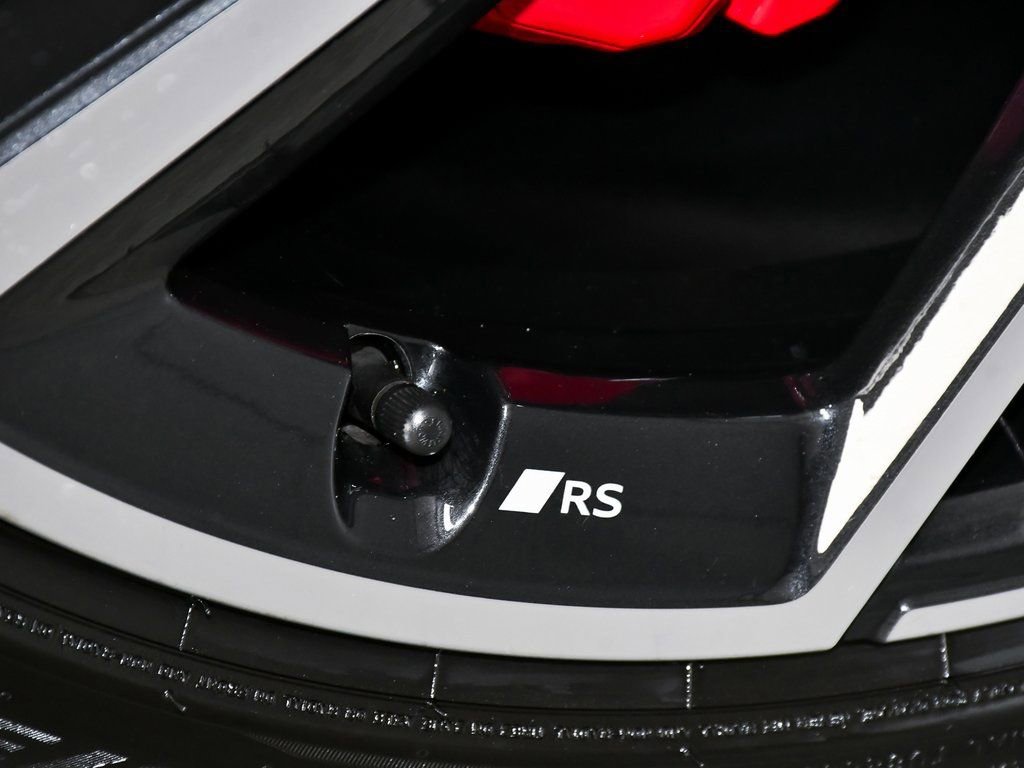 Used 2025 Audi S6 e-tron Prestige w/ 21" Black Optic Package AWD/4WD image 99