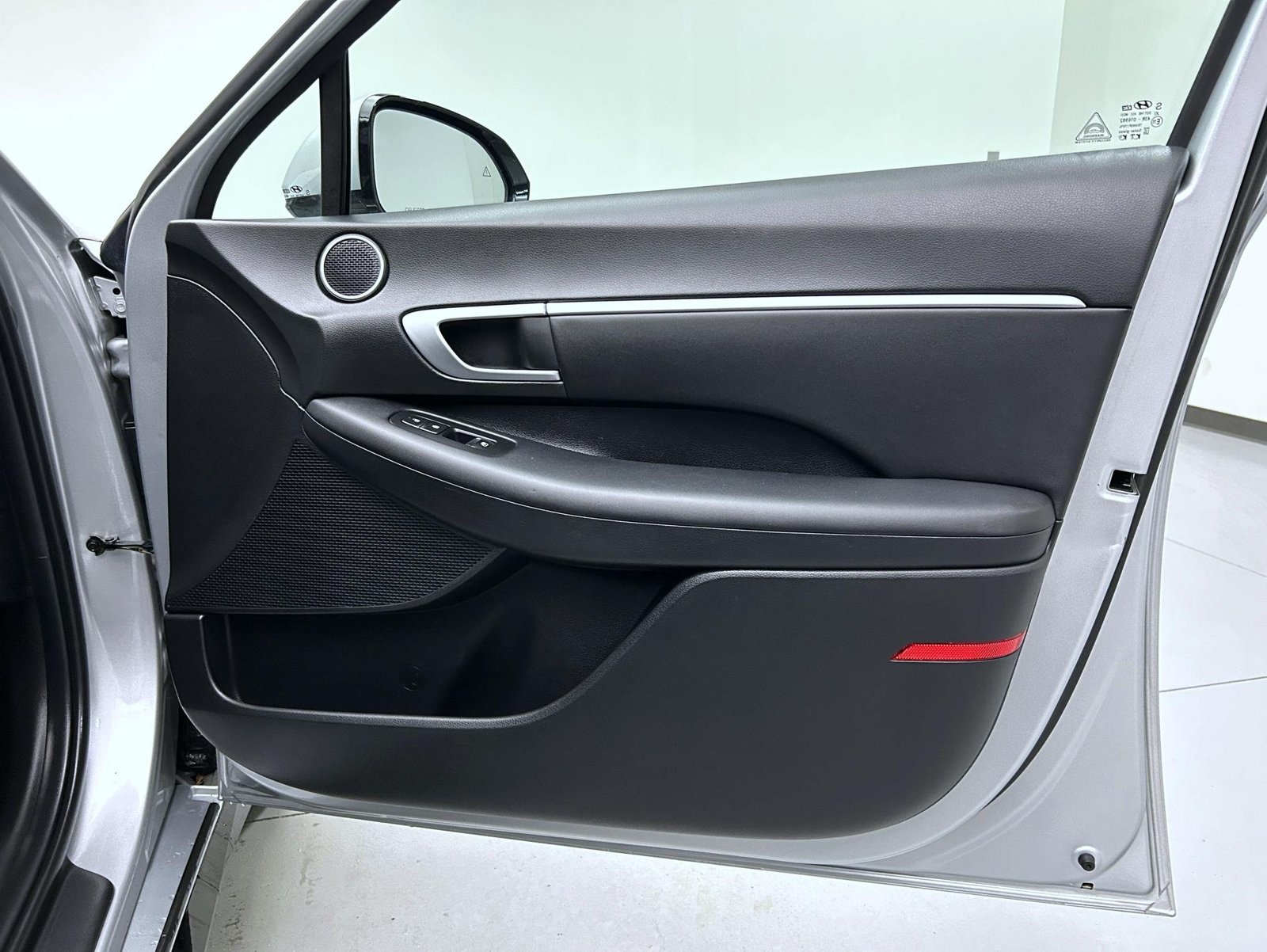 Used 2025 Hyundai Sonata SEL FWD image 16