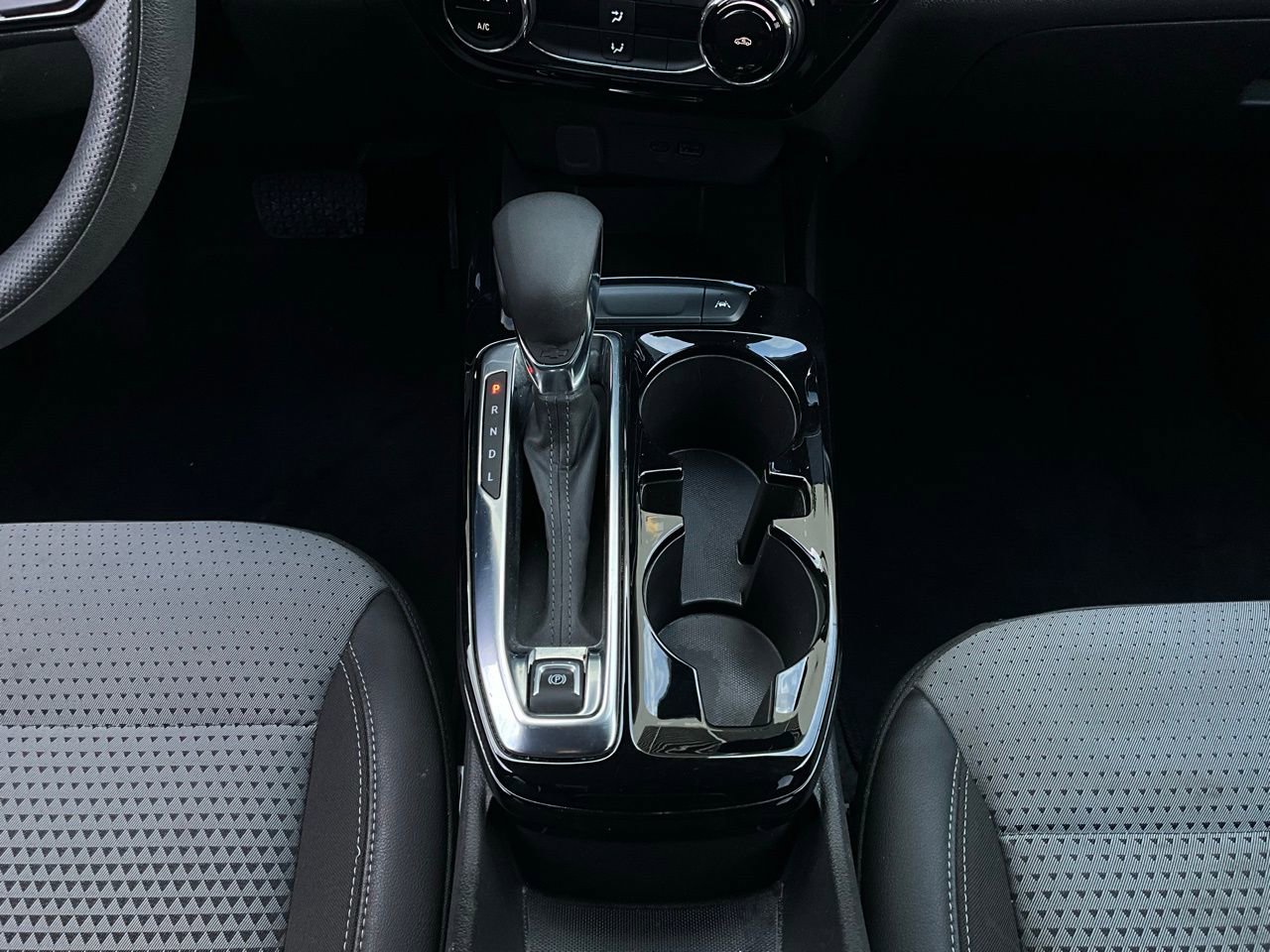 Used 2025 Chevrolet Trax LT image 14