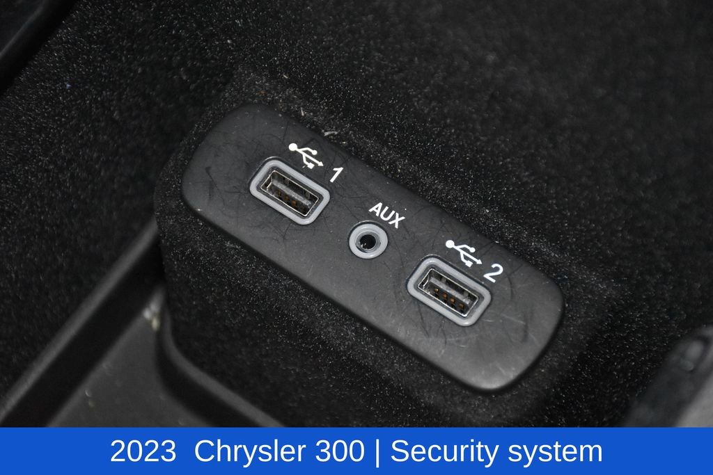 Used 2023 Chrysler 300 S image 21