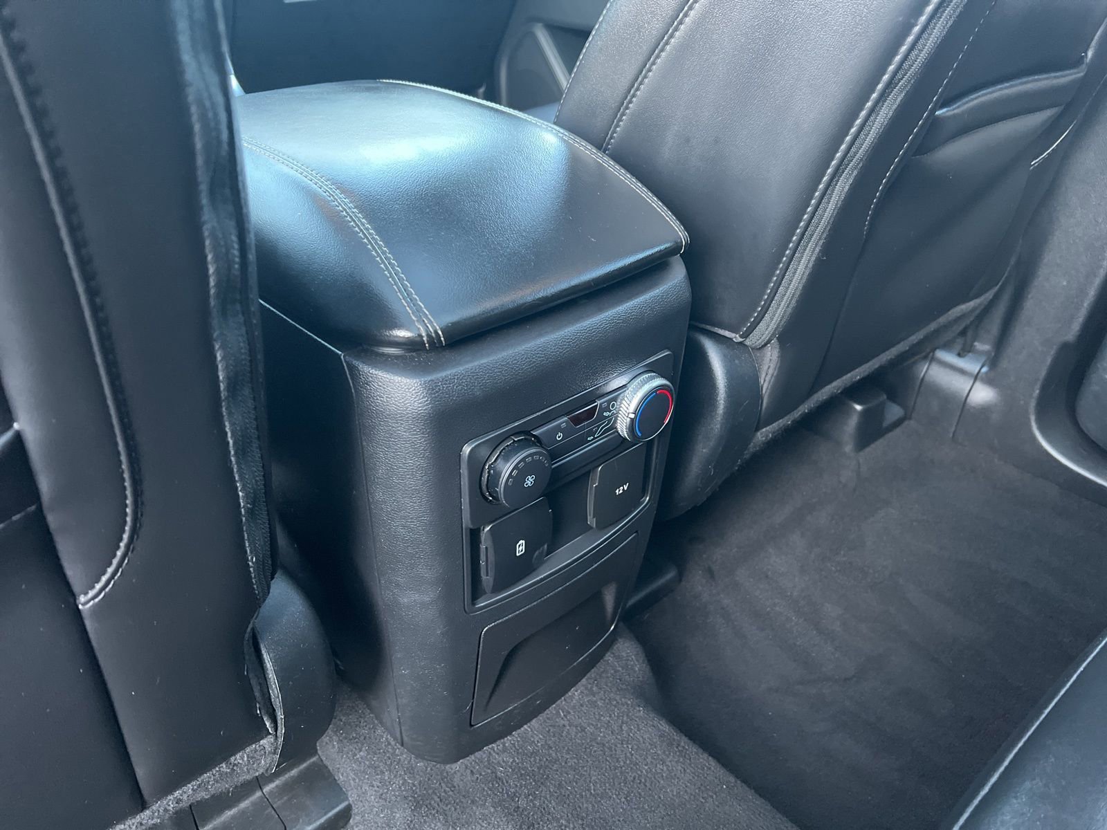 Used 2022 Ford Explorer XLT w/ Equipment Group 202A image 17