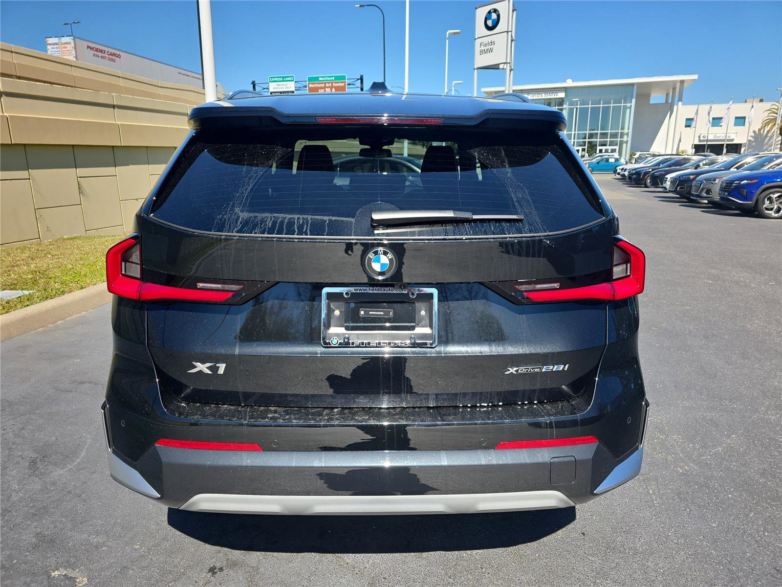 Used 2025 BMW X1 xDrive28i image 3