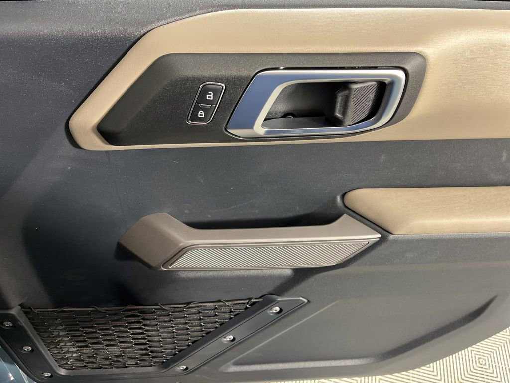 Used 2023 Ford Bronco Wildtrak image 19