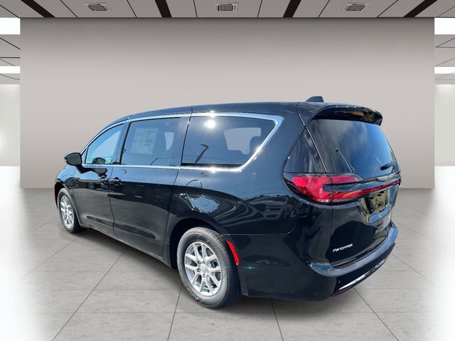 New 2026 Chrysler Pacifica Select FWD image 6