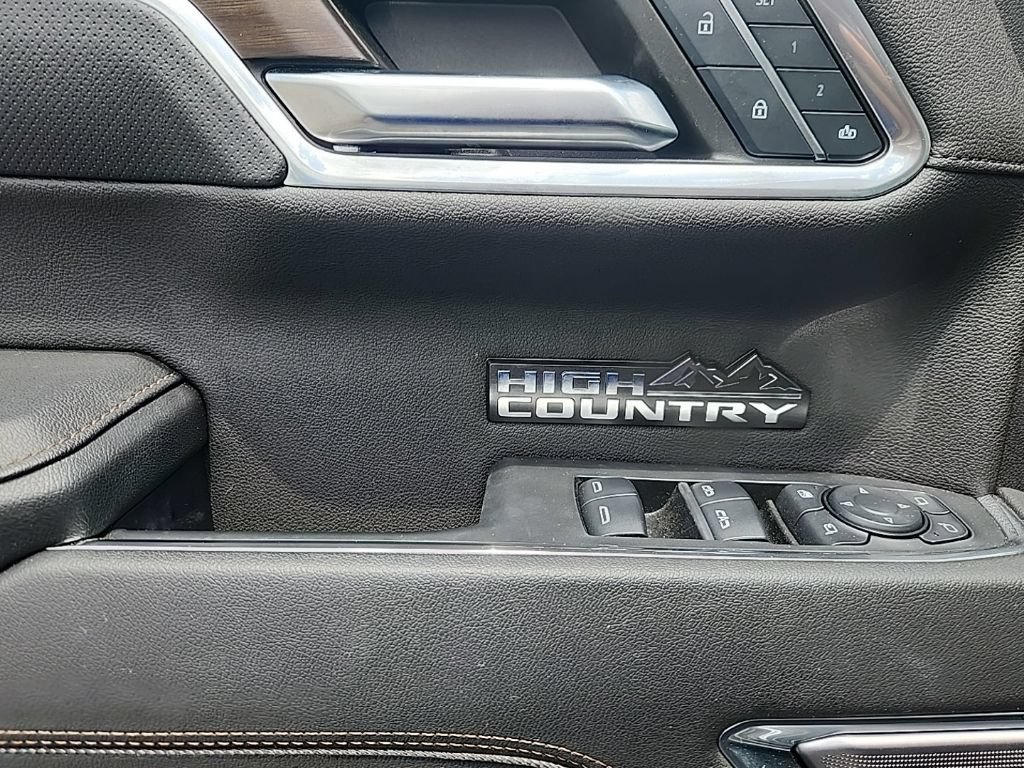 Used 2024 Chevrolet Silverado 1500 High Country w/ High Country Premium Package AWD/4WD image 16
