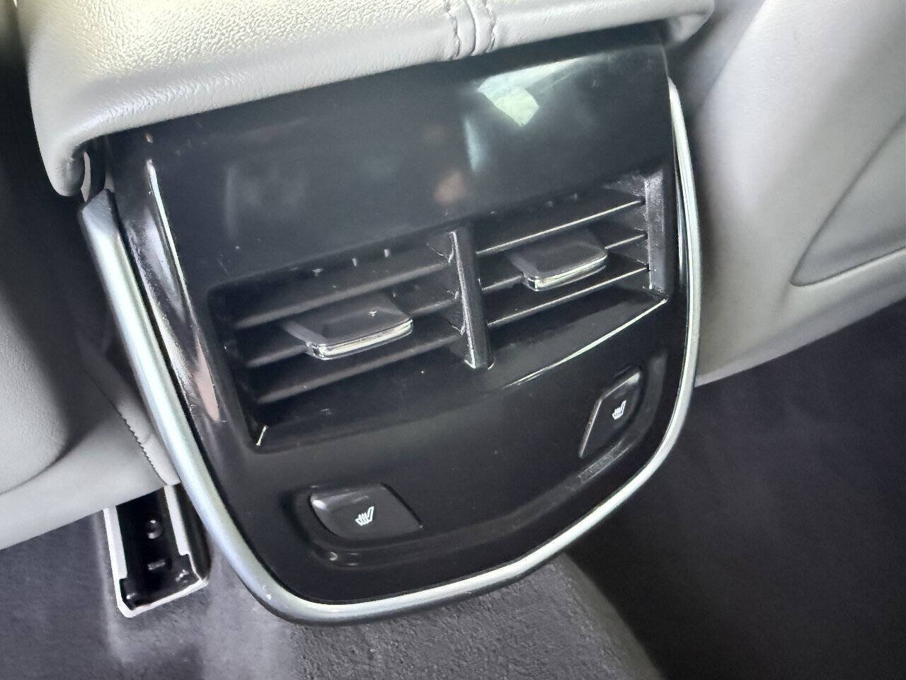 Used 2016 Cadillac XTS Luxury AWD/4WD image 17