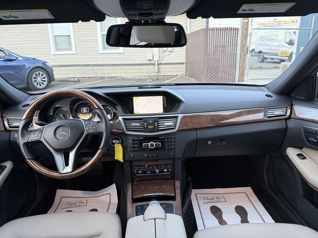 Used 2012 Mercedes-Benz E 350 4MATIC Sedan image 22