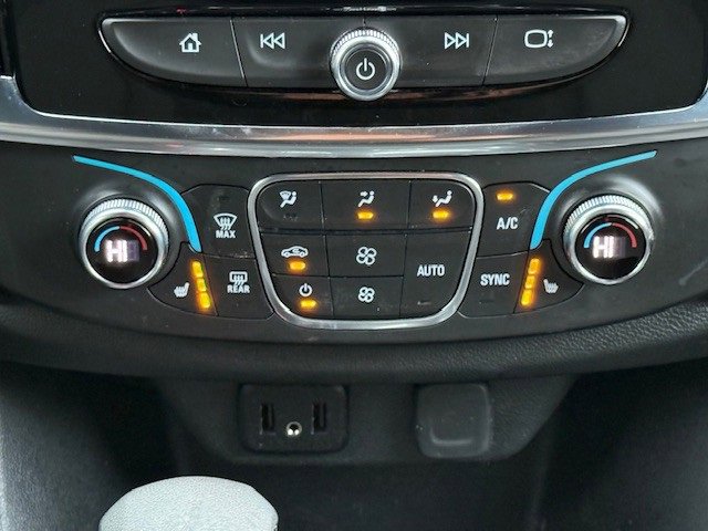 Certified 2023 Chevrolet Traverse LT image 24