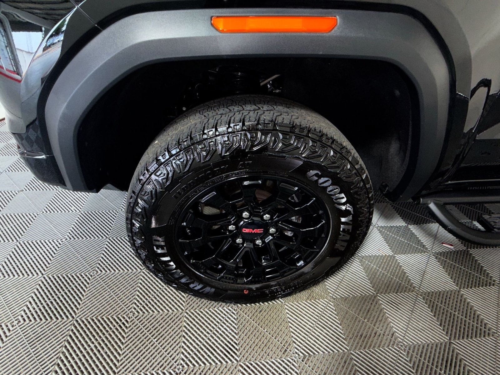 New 2026 GMC Canyon Elevation AWD/4WD image 12