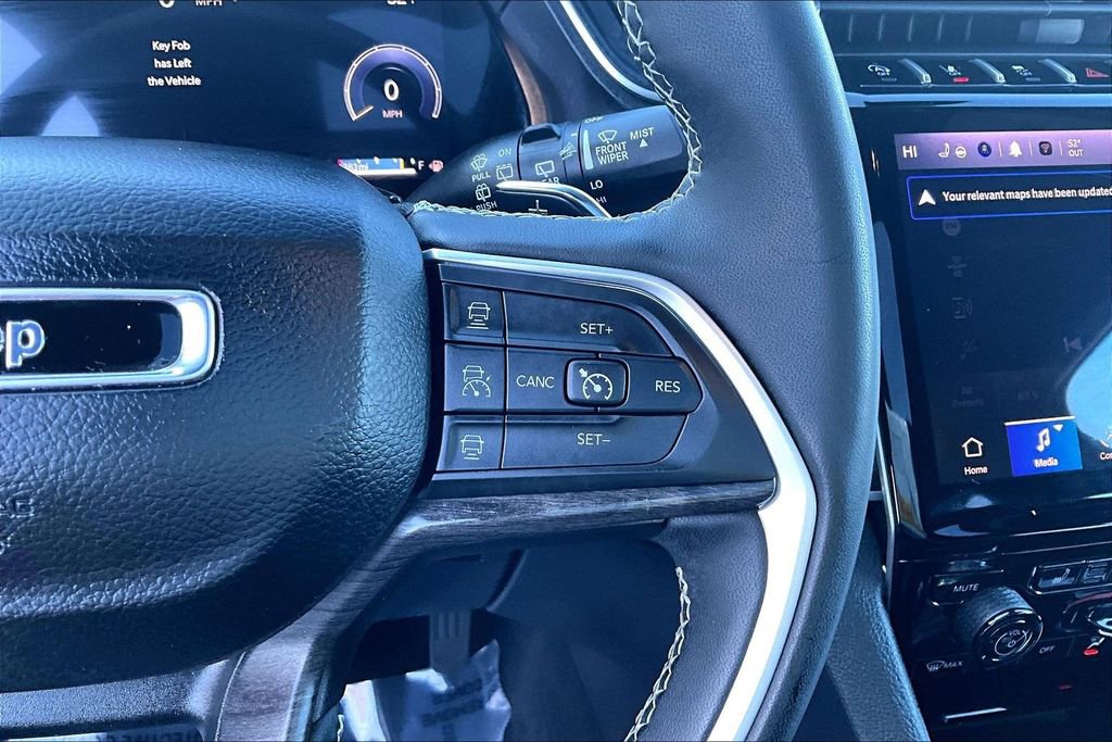 Used 2024 Jeep Grand Cherokee L Limited w/ Luxury Tech Group II image 19