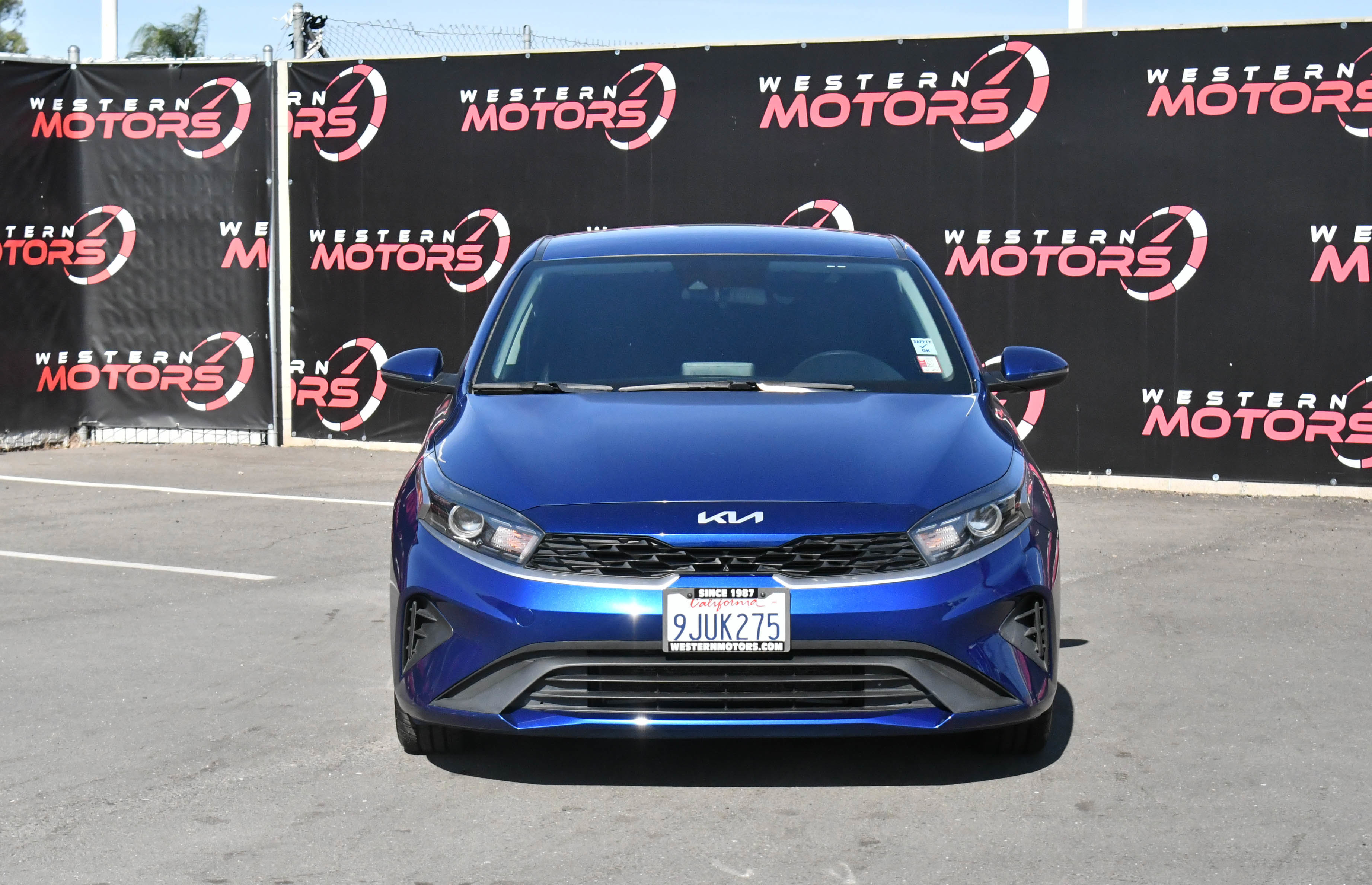 Used 2024 Kia Forte LXS w/ LXS Technology Package FWD image 2