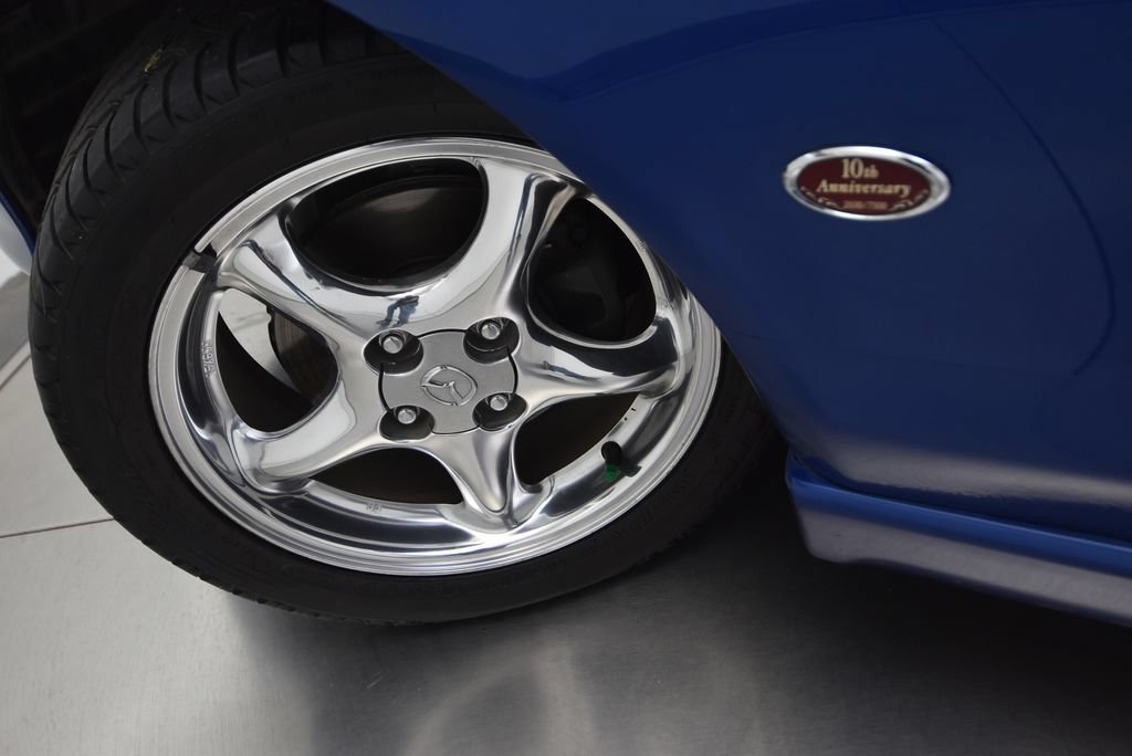 Used 1999 MAZDA MX-5 Miata 10th Anniversary Edition RWD image 38
