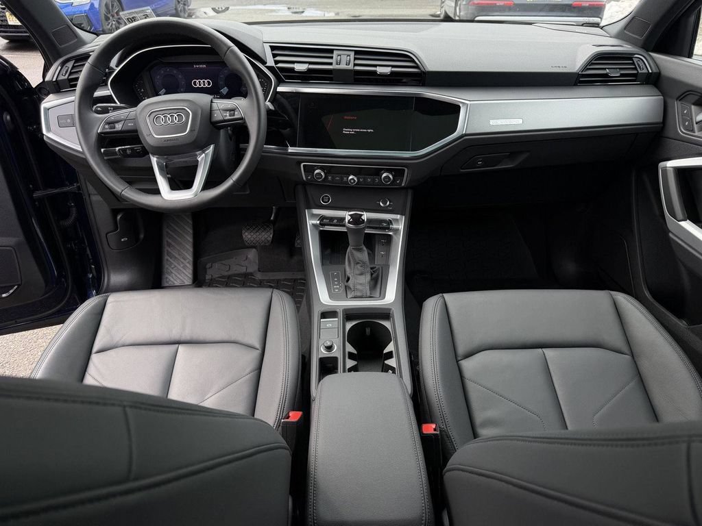 Used 2025 Audi Q3 2.0T Premium Plus w/ Premium Plus Package AWD/4WD image 16