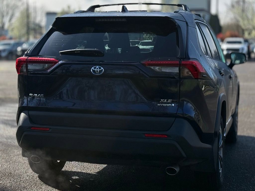 Used 2024 Toyota RAV4 XLE Premium w/ Weather Package image 5