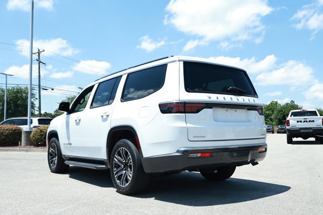 Used 2022 Jeep Wagoneer Series III AWD/4WD image 8