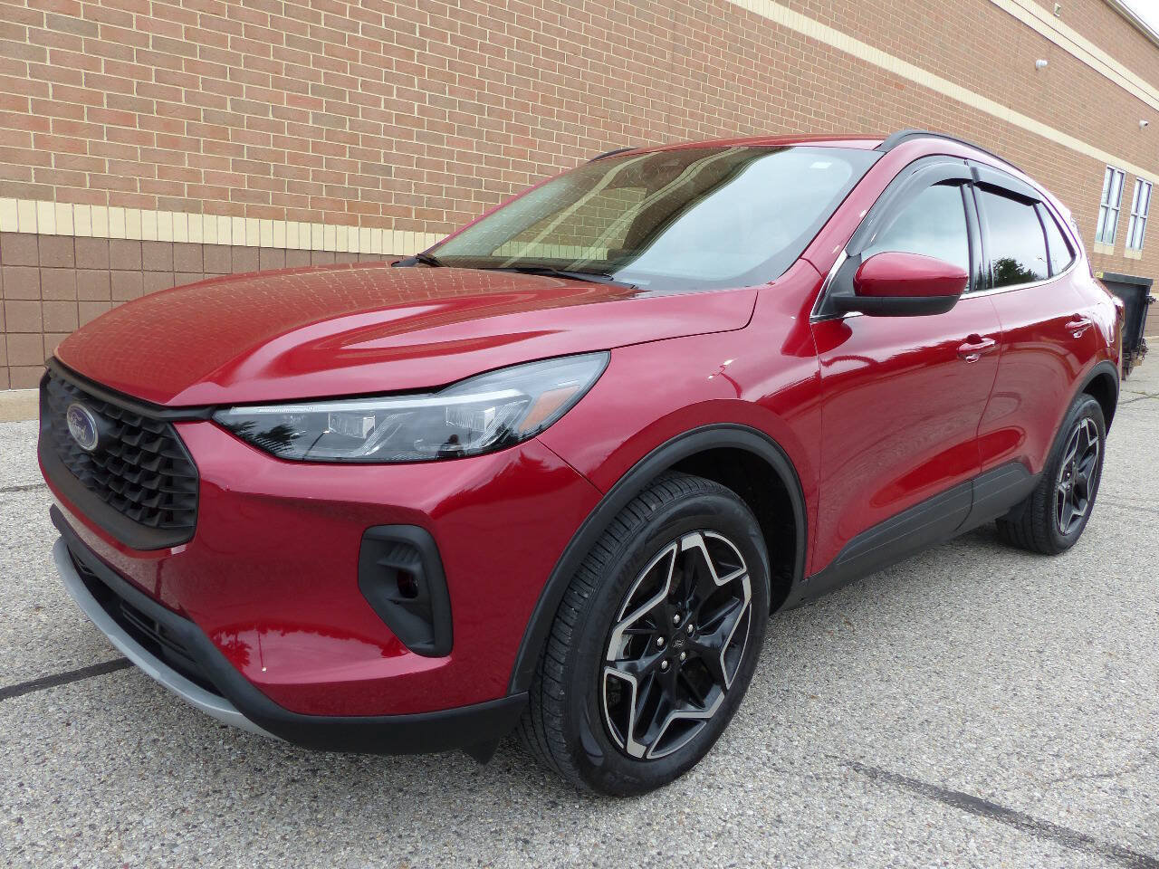 Used 2026 Ford Escape Platinum AWD/4WD image 7