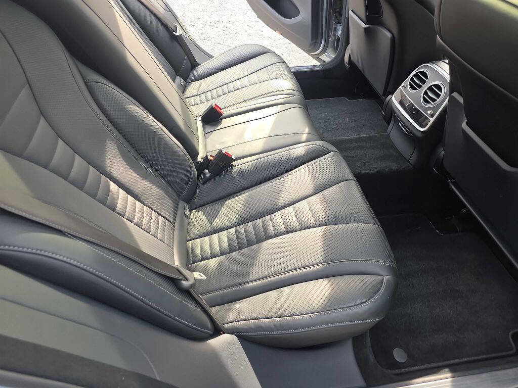 Used 2016 Mercedes-Benz S 550 S 550 4MATIC AWD 4dr Sedan image 23