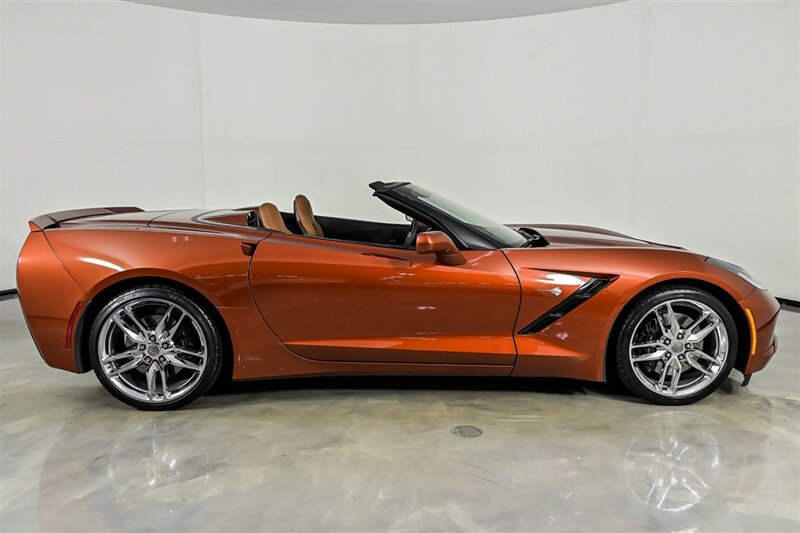 Used 2016 Chevrolet Corvette Stingray Convertible w/ 2LT Preferred Equipment Group RWD image 10