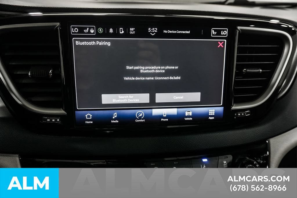 Used 2023 Chrysler Pacifica Touring-L FWD image 36