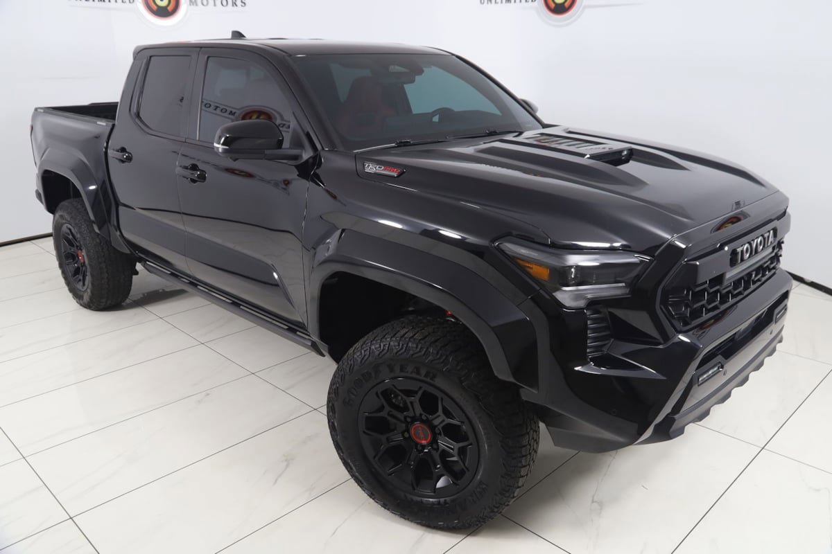 Used 2024 Toyota Tacoma TRD Pro AWD/4WD image 25