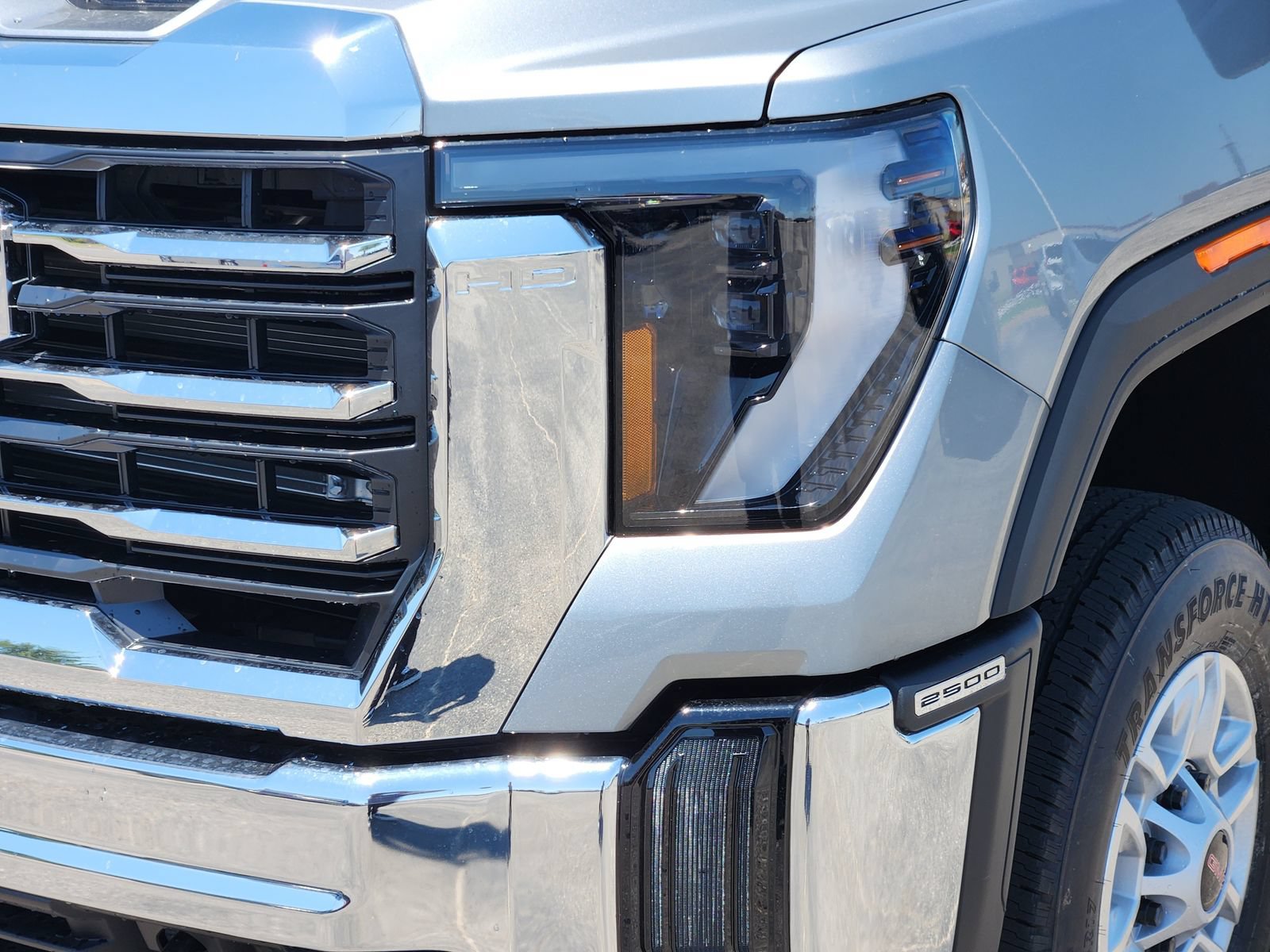 New 2026 GMC Sierra 2500 SLE w/ SLE Convenience Package AWD/4WD image 11