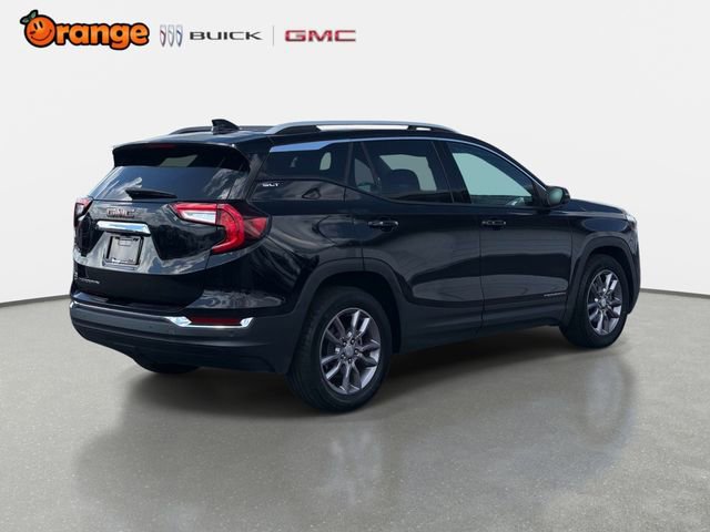 Used 2023 GMC Terrain SLT w/ Infotainment Package II FWD image 3